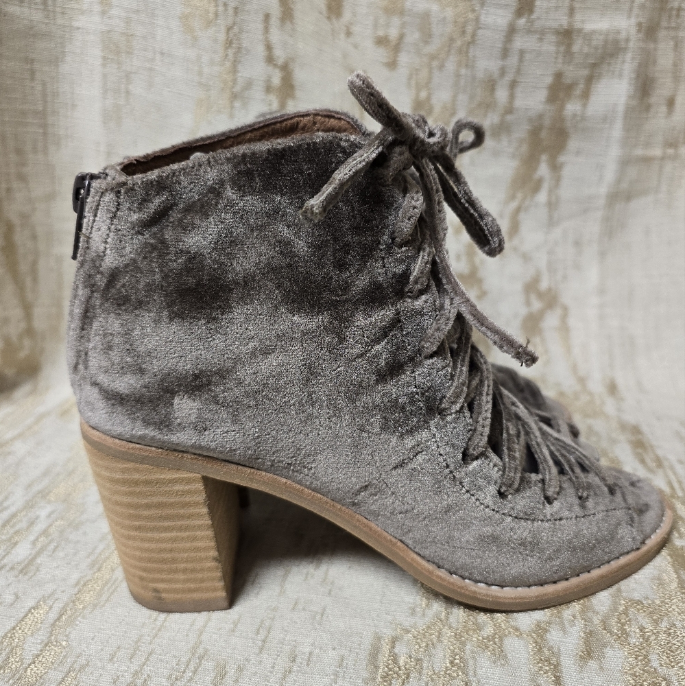 Jeffrey Campbell Grey/Brown Velvet Lace-Up Heels Sz6.5 - Picture 2 of 16